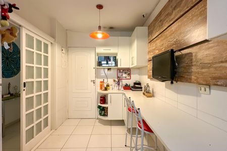 Apartamento à venda com 128m², 2 quartos e 1 vagaCozinha