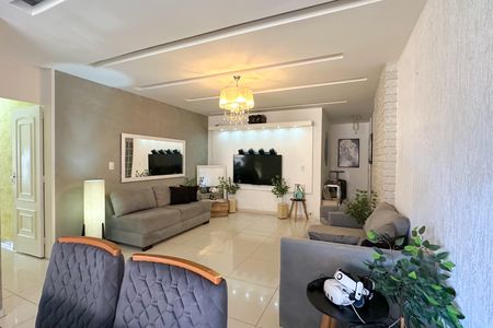 Apartamento à venda com 128m², 2 quartos e 1 vagaSala