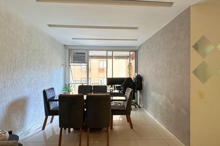 Apartamento à venda com 128m², 2 quartos e 1 vagaSala