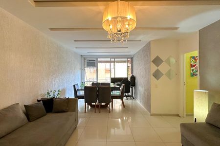 Apartamento à venda com 128m², 2 quartos e 1 vagaSala