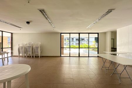 Apartamento à venda com 128m², 2 quartos e 1 vagaÁrea comum - Salão de festas