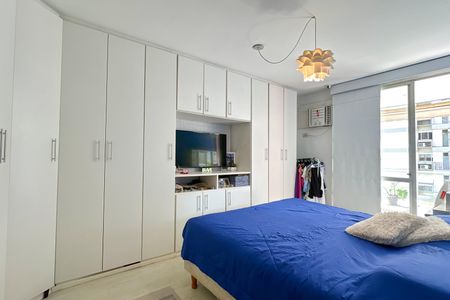 Apartamento à venda com 128m², 2 quartos e 1 vagaSuíte