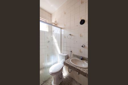 Apartamento para alugar com 71m², 2 quartos e 1 vaga Apartamento para alugar com 71m², 2 quartos e 1 vagaBanheiro
