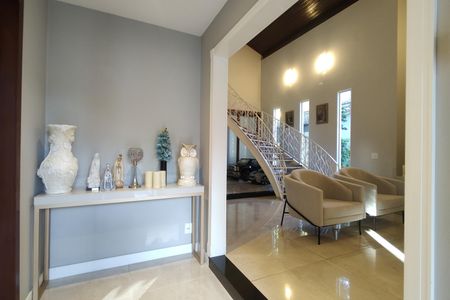 Casa de condomínio à venda com 424m², 5 quartos e 5 vagas Casa de condomínio à venda com 424m², 5 quartos e 5 vagasSala 1