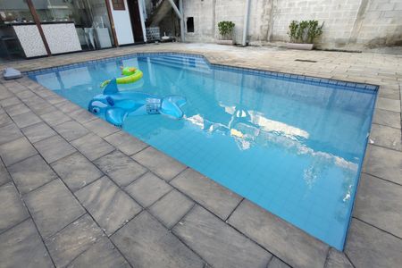 Casa de condomínio à venda com 424m², 5 quartos e 5 vagas Casa de condomínio à venda com 424m², 5 quartos e 5 vagasPiscina