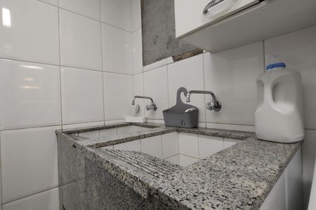 Casa de condomínio à venda com 424m², 5 quartos e 5 vagas Casa de condomínio à venda com 424m², 5 quartos e 5 vagasÁrea de Serviço