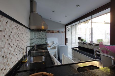 Casa de condomínio à venda com 424m², 5 quartos e 5 vagas Casa de condomínio à venda com 424m², 5 quartos e 5 vagasÁrea gourmet