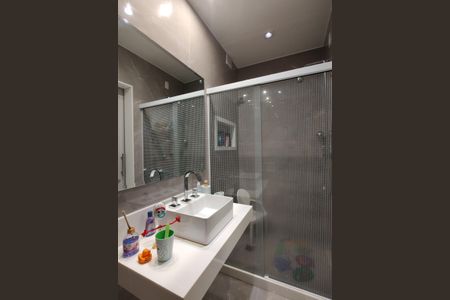 Casa de condomínio à venda com 424m², 5 quartos e 5 vagasBanheiro da Suíte 1