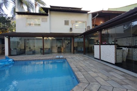 Casa de condomínio à venda com 424m², 5 quartos e 5 vagas Casa de condomínio à venda com 424m², 5 quartos e 5 vagasPiscina