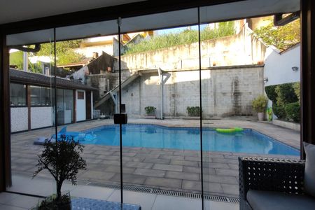 Casa de condomínio à venda com 424m², 5 quartos e 5 vagas Casa de condomínio à venda com 424m², 5 quartos e 5 vagasÁrea gourmet