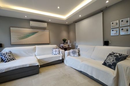 Casa de condomínio à venda com 424m², 5 quartos e 5 vagas Casa de condomínio à venda com 424m², 5 quartos e 5 vagasSala 2