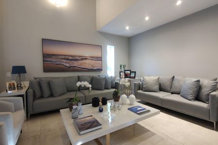 Casa de condomínio à venda com 424m², 5 quartos e 5 vagas Casa de condomínio à venda com 424m², 5 quartos e 5 vagasSala 1