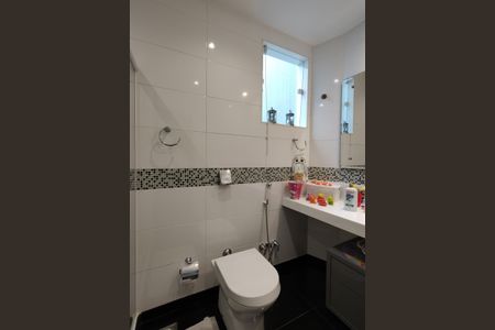 Casa de condomínio à venda com 424m², 5 quartos e 5 vagasBanheiro da Suíte 4