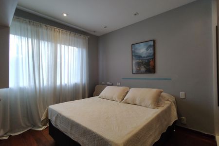 Casa de condomínio à venda com 424m², 5 quartos e 5 vagas Casa de condomínio à venda com 424m², 5 quartos e 5 vagasQuarto 2 - Suíte