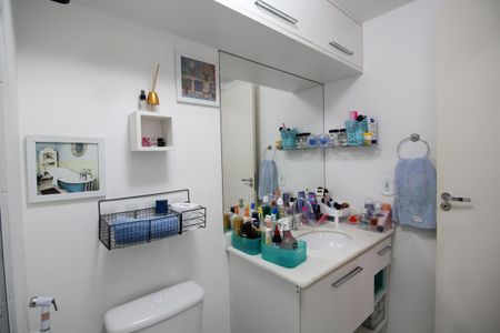 Apartamento à venda com 80m², 2 quartos e 1 vagaBanheiro da Suíte 1