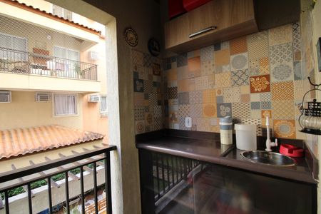 Apartamento à venda com 80m², 2 quartos e 1 vagaVaranda