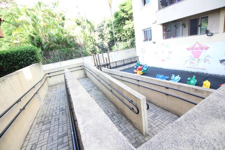 Apartamento à venda com 80m², 2 quartos e 1 vagaRampas de Acesso