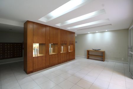 Apartamento à venda com 80m², 2 quartos e 1 vagaHall Social