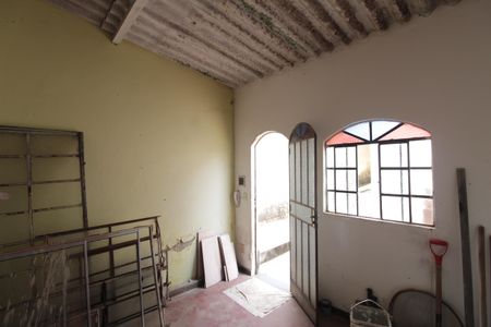 Casa à venda com 360m², 5 quartos e 1 vagaCasa dos Fundos | Sala