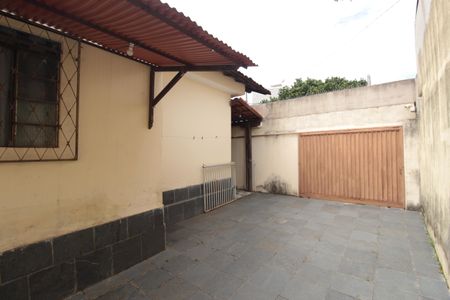 Casa à venda com 360m², 5 quartos e 1 vagaGaragem e Quintal
