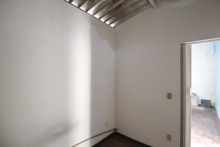 Casa à venda com 360m², 5 quartos e 1 vagaCasa dos Fundos | Quartos