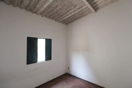 Casa à venda com 360m², 5 quartos e 1 vagaCasa dos Fundos | Quartos