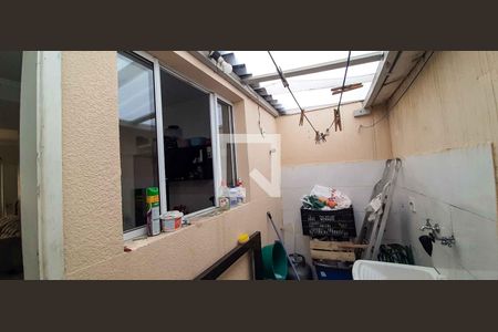 Casa de condomínio à venda com 67m², 2 quartos e 1 vagaÁrea de Serviço