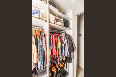 Apartamento à venda com 127m², 3 quartos e 2 vagasCloset da suíte 1