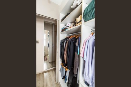 Apartamento à venda com 127m², 3 quartos e 2 vagasCloset da suíte 1