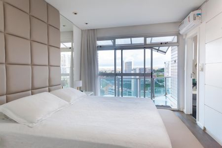 Apartamento à venda com 170m², 3 quartos e 5 vagassuite master