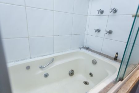 Apartamento à venda com 170m², 3 quartos e 5 vagasBanheiro suite 3