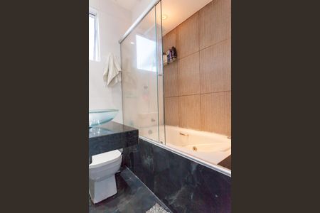 Apartamento à venda com 170m², 3 quartos e 5 vagasbanheiro suite master