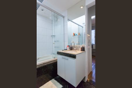 Apartamento à venda com 170m², 3 quartos e 5 vagasBanheiro suite 3