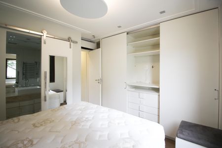 Apartamento para alugar com 81m², 3 quartos e 1 vagaSuíte