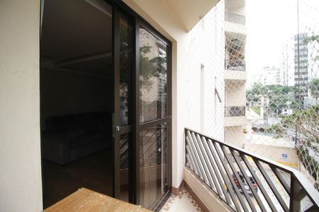 Apartamento para alugar com 81m², 3 quartos e 1 vagaVaranda