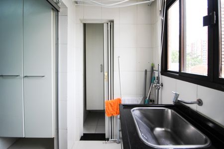 Apartamento para alugar com 81m², 3 quartos e 1 vagaÁrea de Serviço