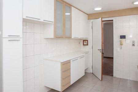 Apartamento à venda com 180m², 4 quartos e 2 vagasCozinha