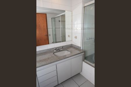 Apartamento à venda com 180m², 4 quartos e 2 vagasBanheiro da Suíte 1