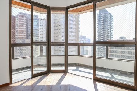 Apartamento à venda com 180m², 4 quartos e 2 vagasSacada