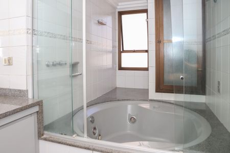 Apartamento à venda com 180m², 4 quartos e 2 vagasBanheiro da Suíte 1