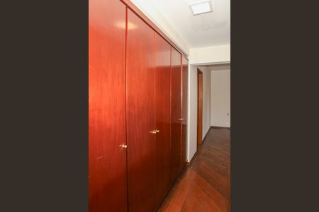 Apartamento à venda com 180m², 4 quartos e 2 vagasSuíte 1