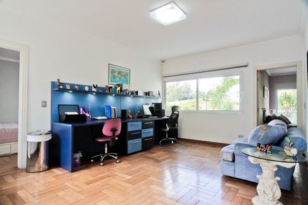 Casa à venda com 600m², 4 quartos e sem vagaCorredor