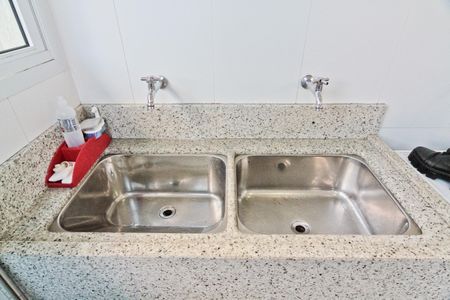 Casa à venda com 600m², 4 quartos e sem vagaÁrea de Serviço