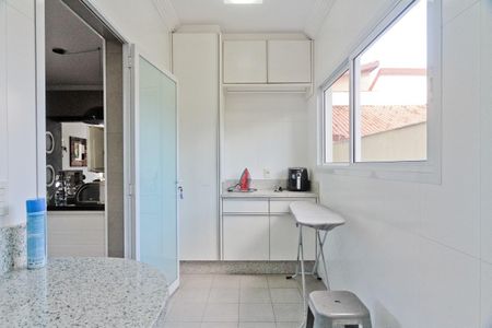 Casa à venda com 600m², 4 quartos e sem vagaÁrea de Serviço