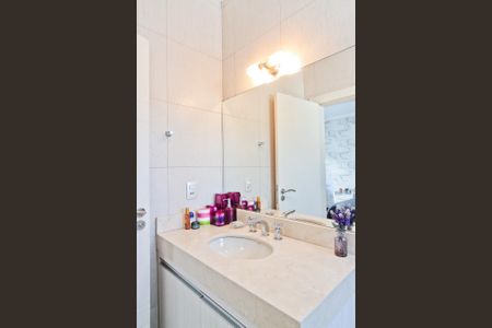 Casa à venda com 600m², 4 quartos e sem vagaBanheiro da Suíte 4