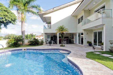 Casa à venda com 600m², 4 quartos e sem vagaÁrea externa