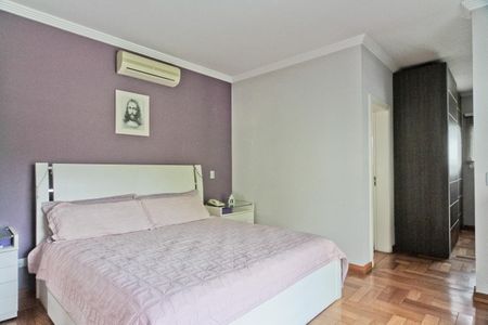 Casa à venda com 600m², 4 quartos e sem vagaSuíte 2