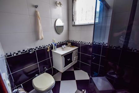 Casa de condomínio para alugar com 140m², 5 quartos e 1 vaga Casa de condomínio para alugar com 140m², 5 quartos e 1 vagaBanheiro Social
