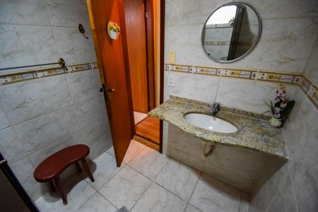 Casa de condomínio para alugar com 140m², 5 quartos e 1 vaga Casa de condomínio para alugar com 140m², 5 quartos e 1 vagaBanheiro do Quarto 1 - Suíte