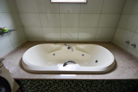 Casa de condomínio para alugar com 140m², 5 quartos e 1 vaga Casa de condomínio para alugar com 140m², 5 quartos e 1 vagaBanheiro do Quarto 2 - Suíte